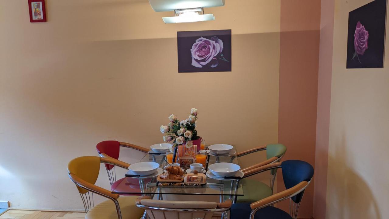 Skytop Modern Condo In Heart Of Downtown Будапеща Екстериор снимка